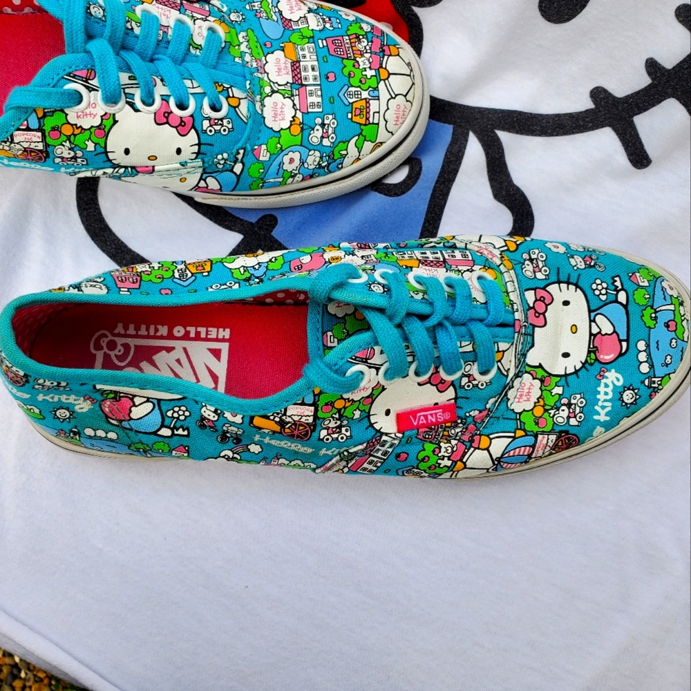 Hello Kitty Vans - Picture 4 of 12